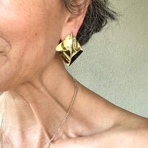 Vintage 80s goldtone post earrings